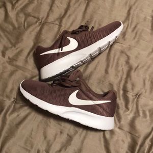 New flat matte plum color purple nikes ❤️🌟
